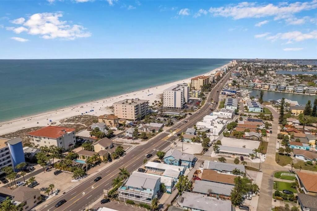 Wave Condo Сейнт Пийт Бийч Екстериор снимка